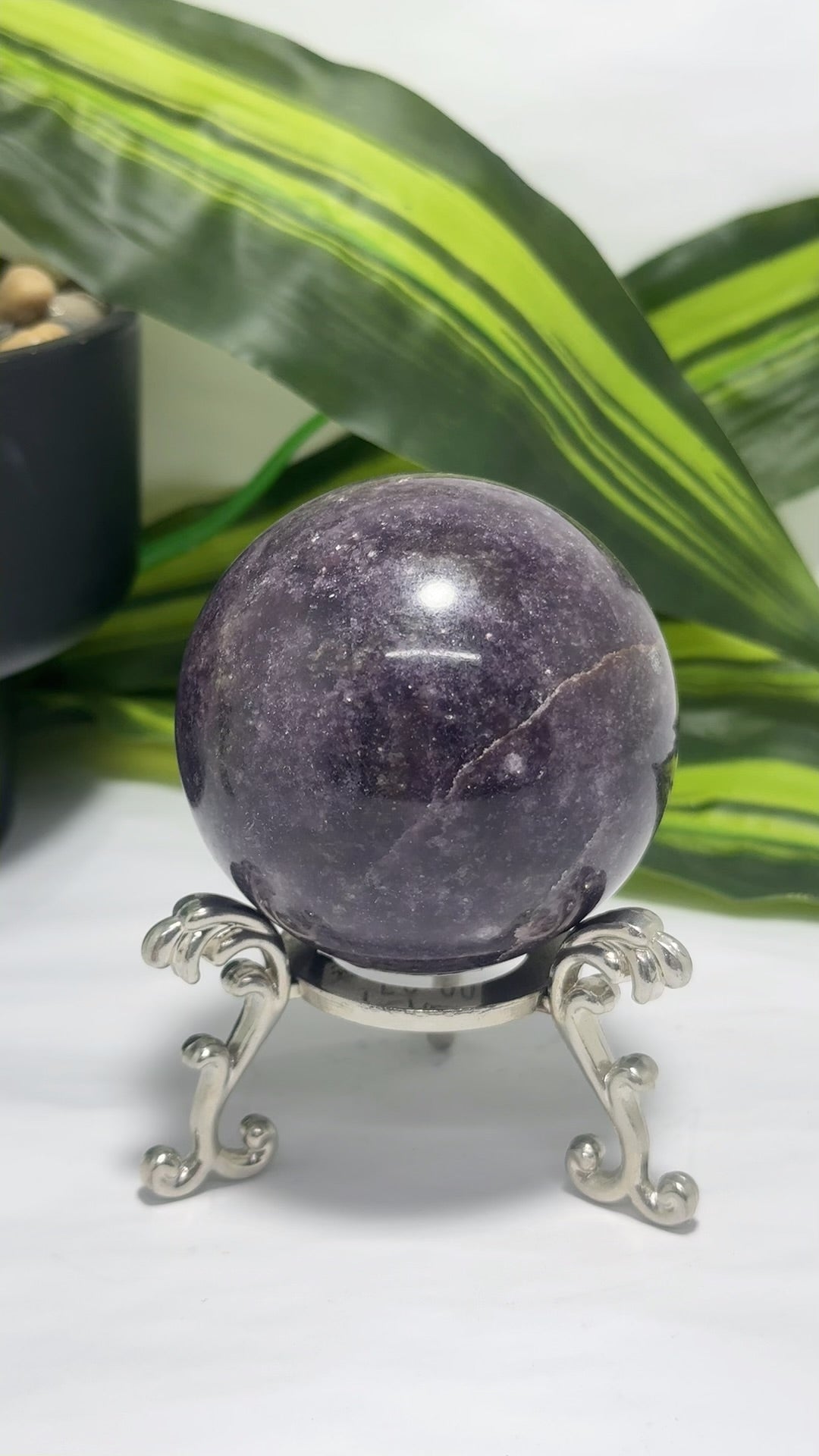 Purple mica Sphere 384g