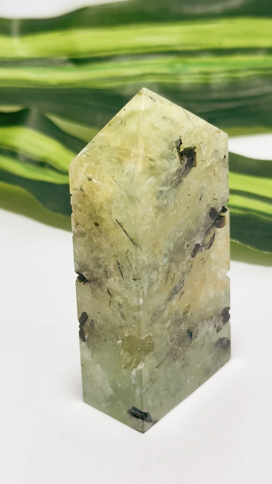 Prehnite Point 140g