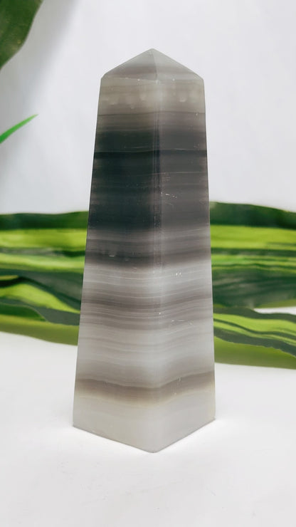 Black Banded Onyx Tower 252g