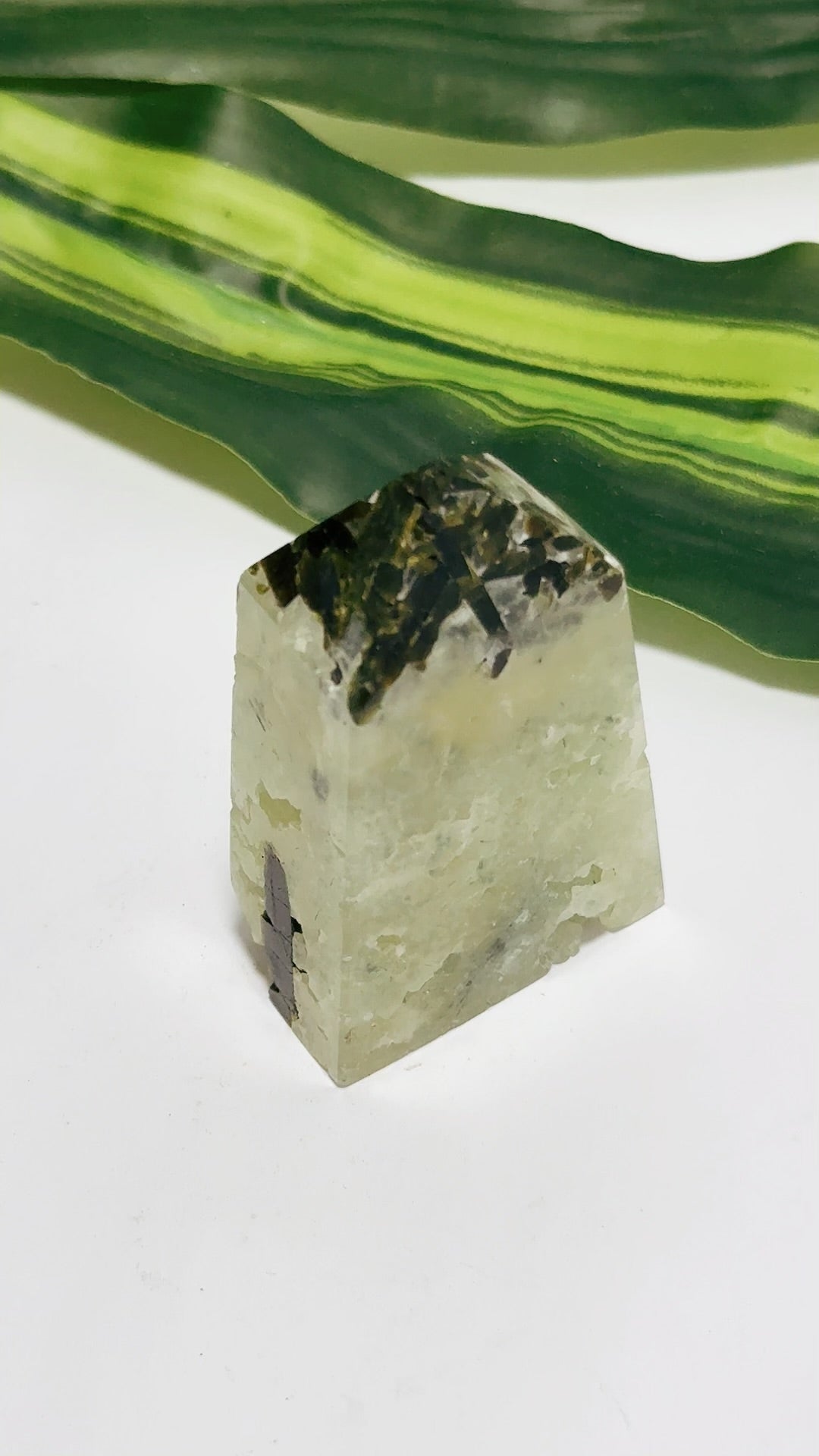 Prehnite Point 92g