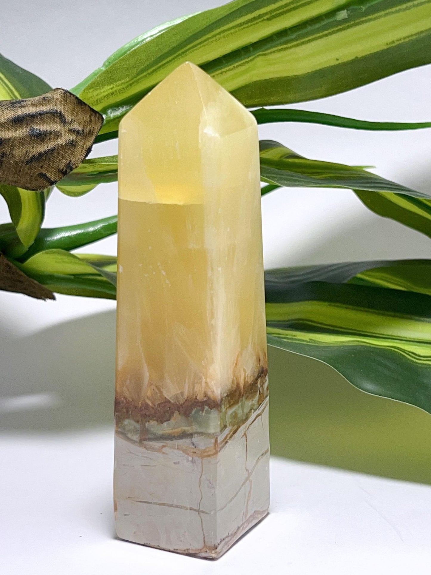 Lemon Calcite Tower 218G