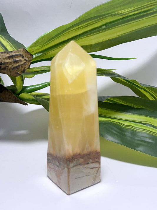 Lemon Calcite Tower 282G