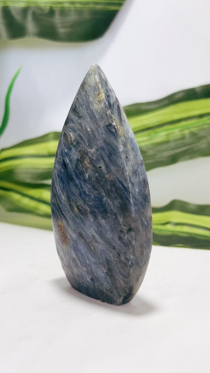 Kyanite Flame 234g