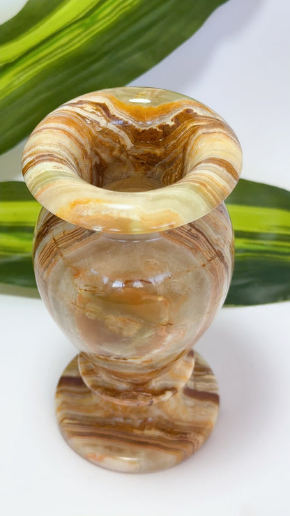 Green Banded Onyx Vase 528g