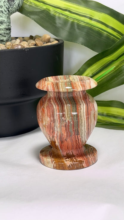 Green Banded Onyx Vase 282g