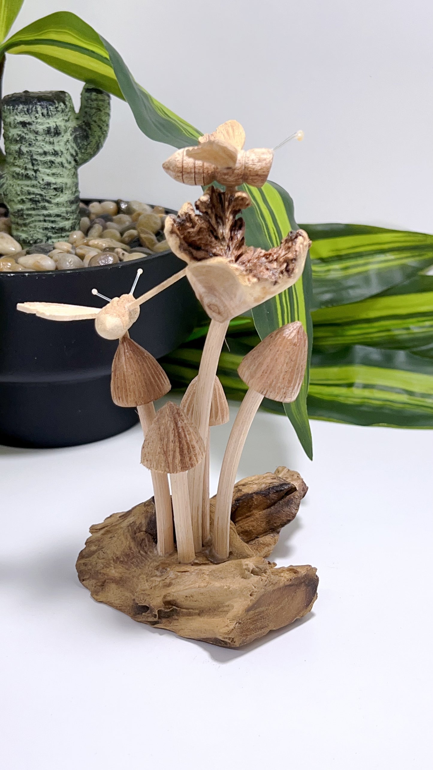 Wooden Bee and Mushroom 99g