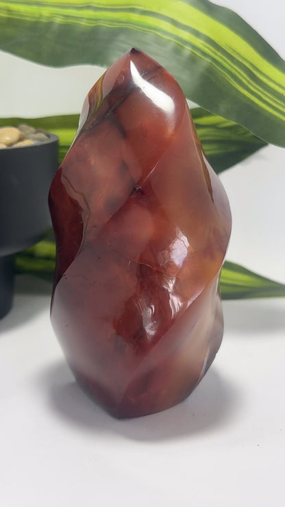 Carnelian Flame 1021g