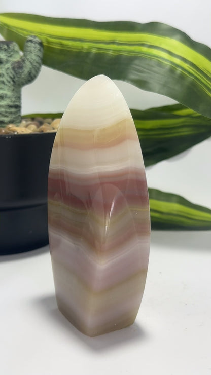 Pink Pistachio Calcite Flame 522g