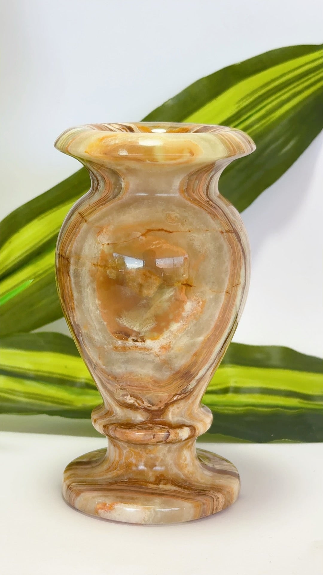 Green Banded Onyx Vase 528g