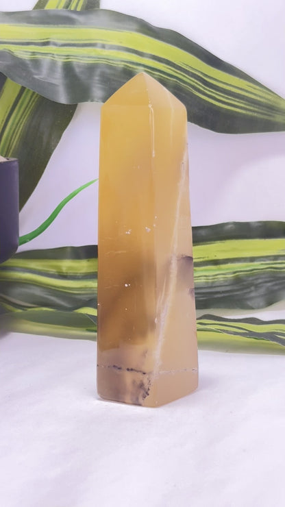 Fingerprint Lemon Calcite Tower 286g