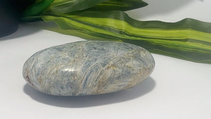 Kyanite Palm Stone 230g