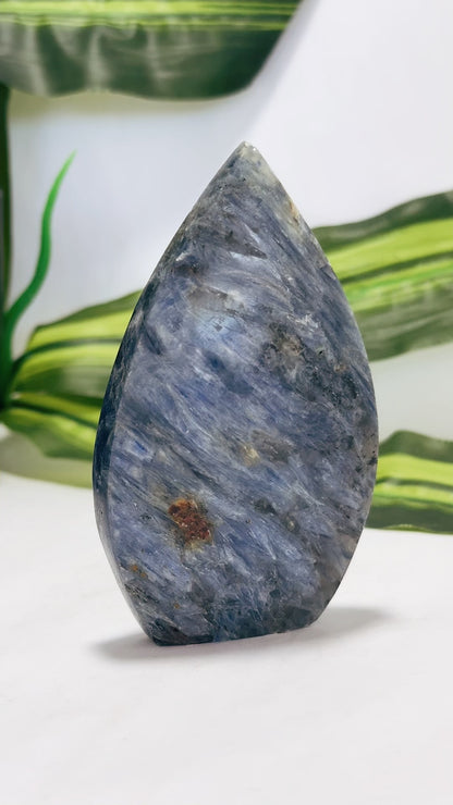 Kyanite Flame 234g