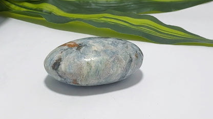 Kyanite Palm Stone 122g