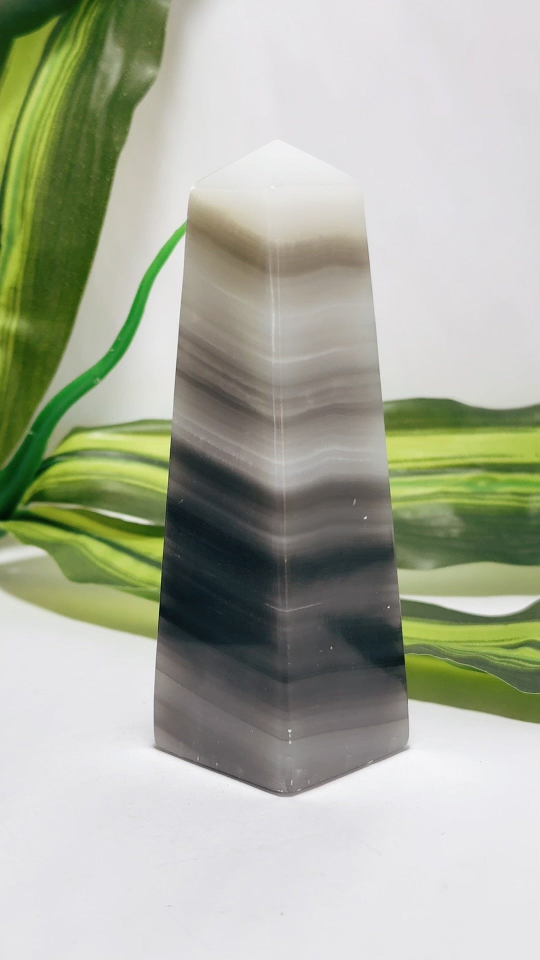 Black Banded Onyx Tower 278g