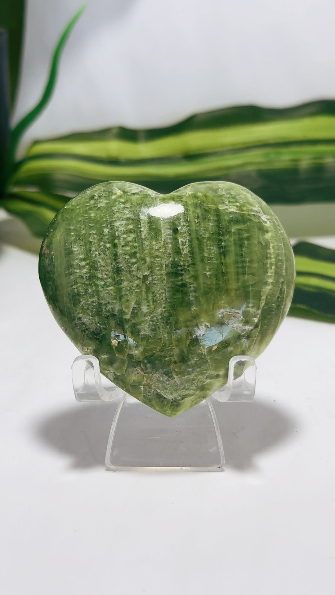 Tremolite Heart 146g