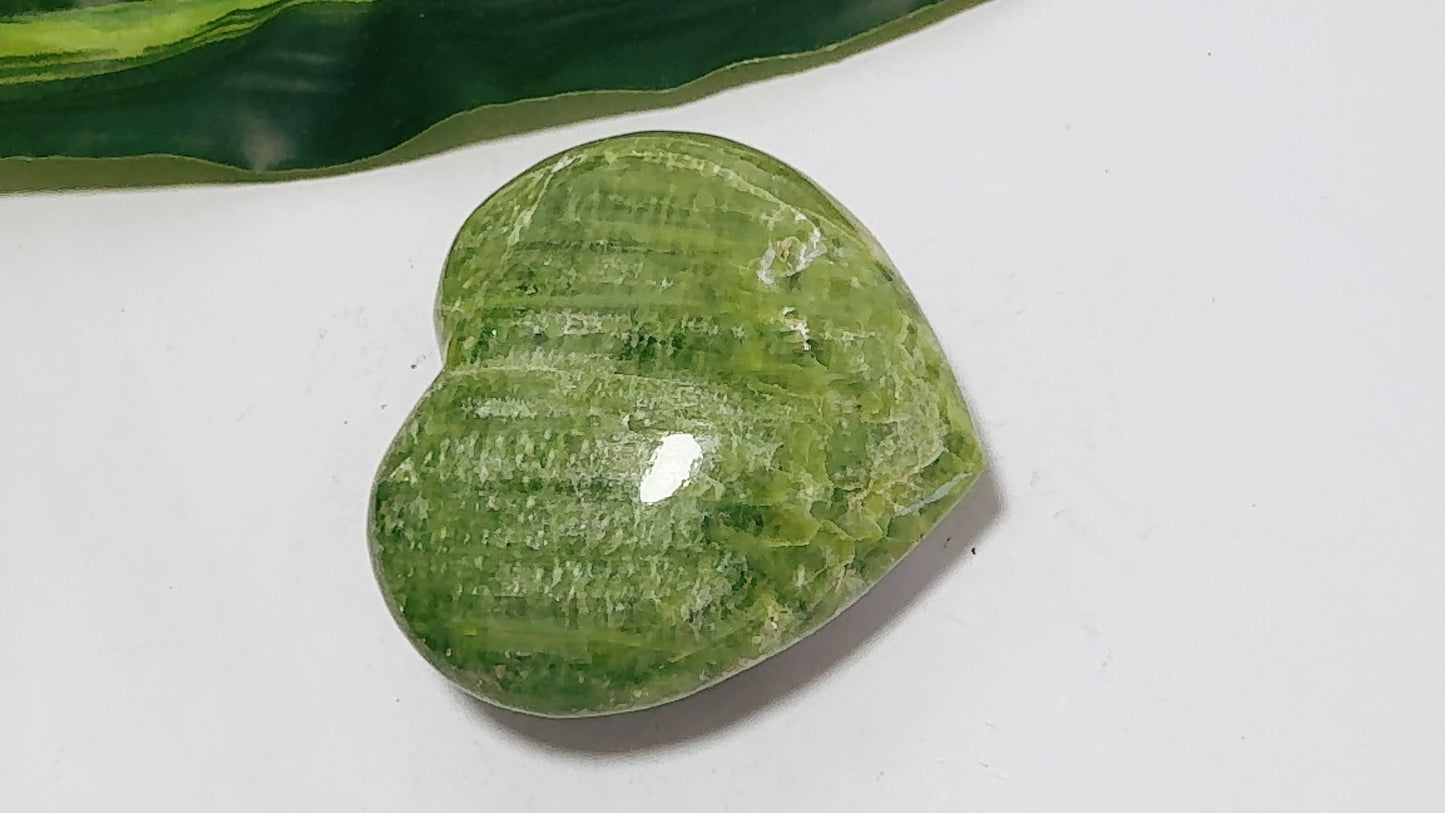 Tremolite Heart 146g