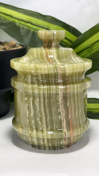 Green Banded Onyx Jar with Lid 576g