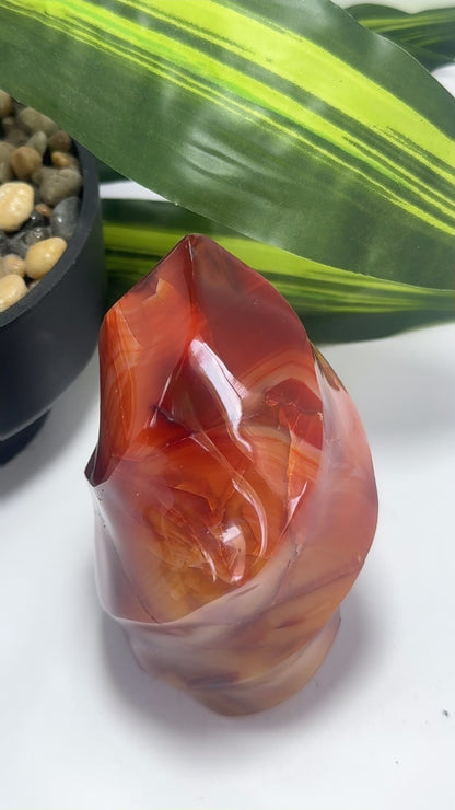 Carnelian Flame 1266g