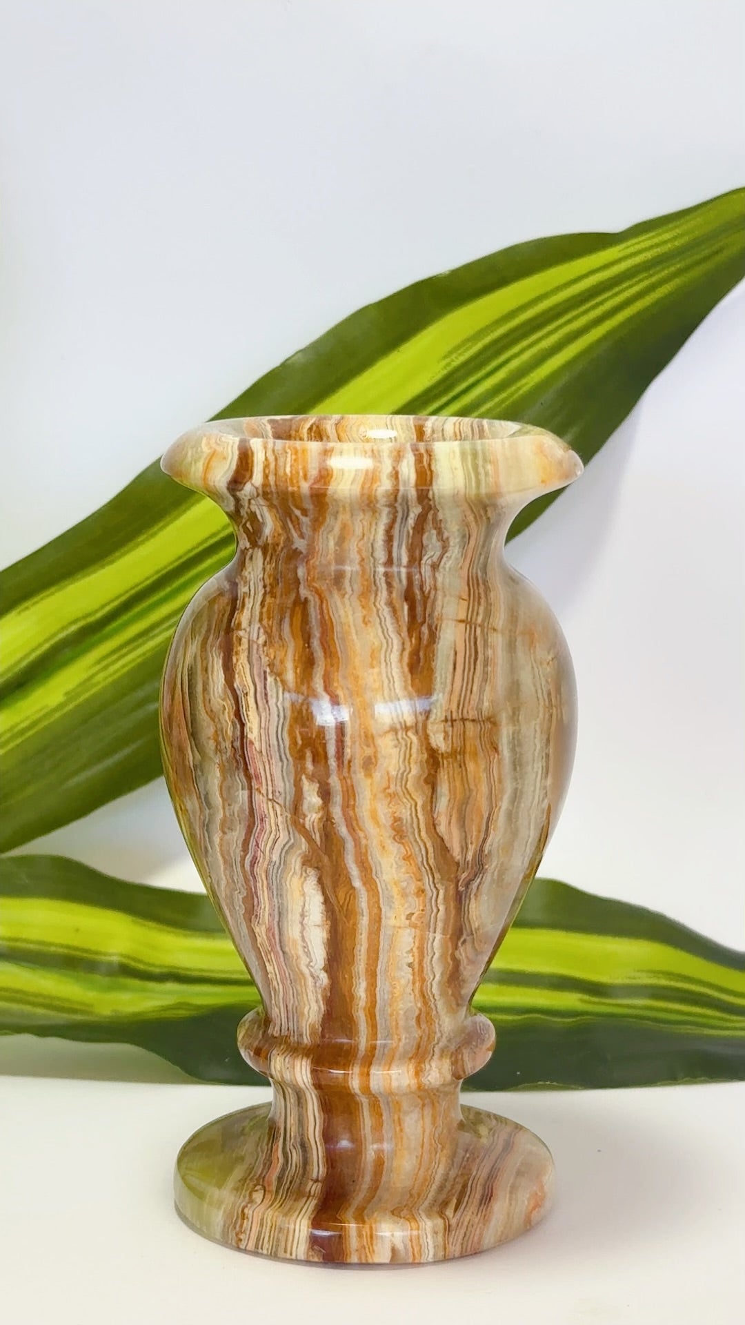 Green Banded Onyx Vase 528g