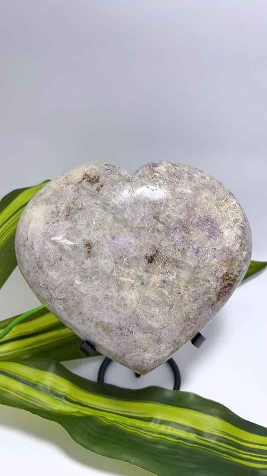 Hackmanite Heart 1.3kg