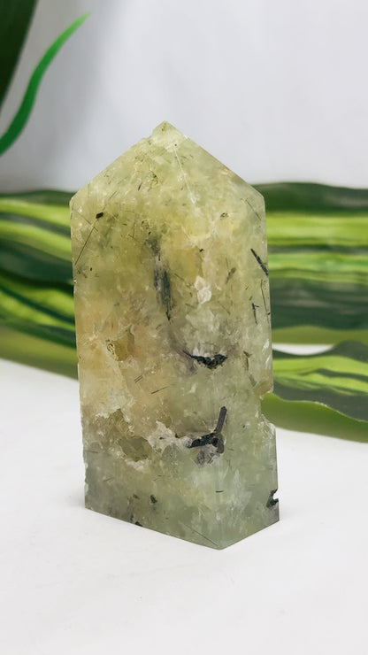 Prehnite Point 140g